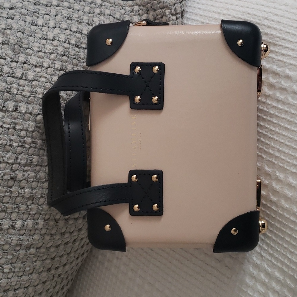 STREAMLINE CROSSBODY BAG